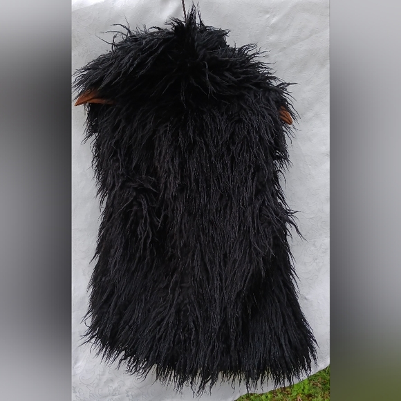 Vintage Y2K Inc Black Shag Faux Fur Vest Small - Picture 2 of 8